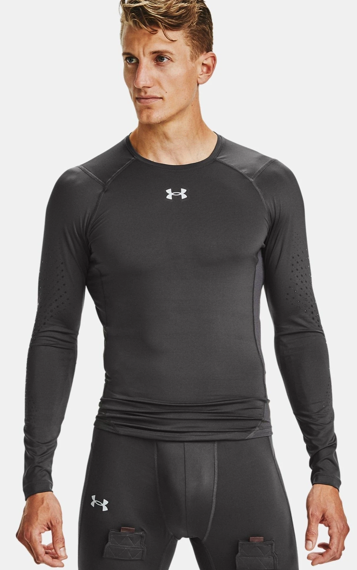 Under Armour Men's Fitted Grippy Long Sleeve 3 Under Armour Men's Fitted Grippy Long Sleeve